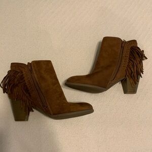Indigo rd boots with fringe